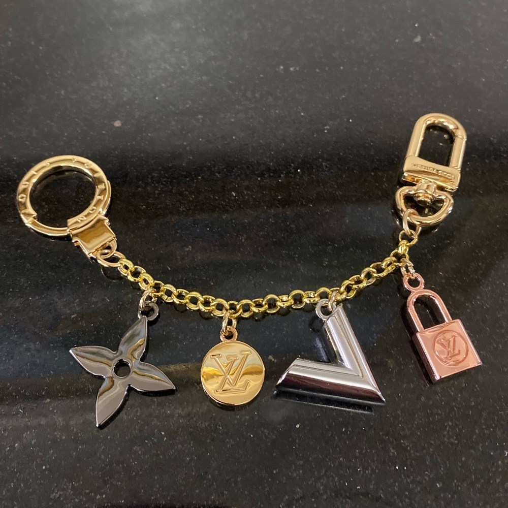 Chic Luxury Bag Accessories & Keychains Tricolor Metal Gold, Silver, Rose Gold